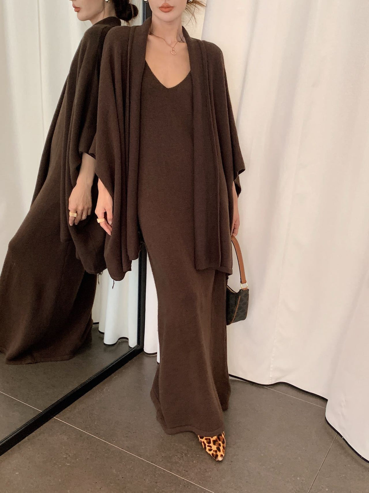 Knitted shawl coat and suspender dress two-piece suit