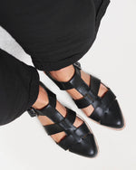 Vintage Römische Sandalen mit geschlossener Zehenpartie und niedrigem Absatz