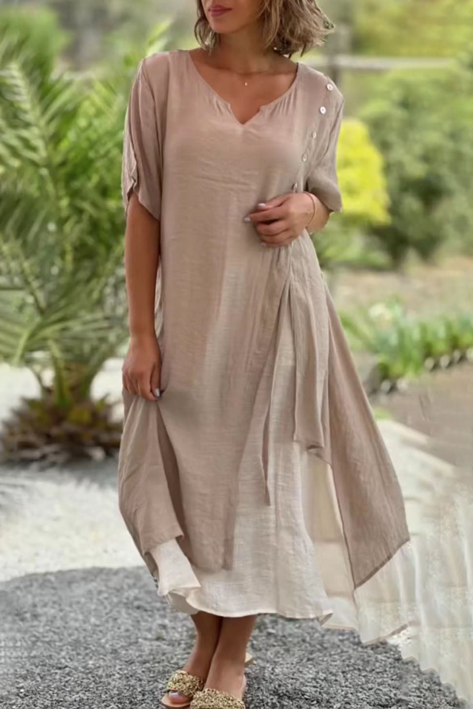 Robe asymétrique deux pièces à col en V et manches courtes
