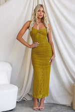 Manifesting You – Maxikleid aus Netzstoff mit Rüschendetail