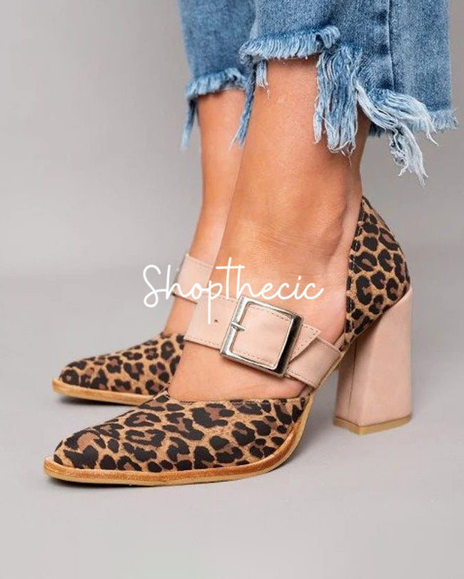 Sandales léopard à talons hauts et bout pointu