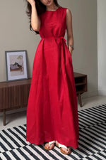 Bequemes, schlichtes, ärmelloses langes Kleid