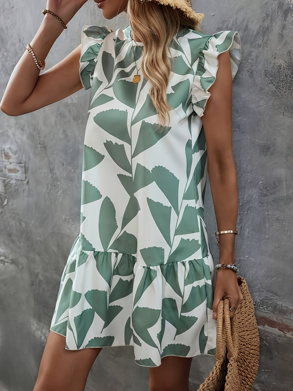 Robe ample à manches volantées et col rond