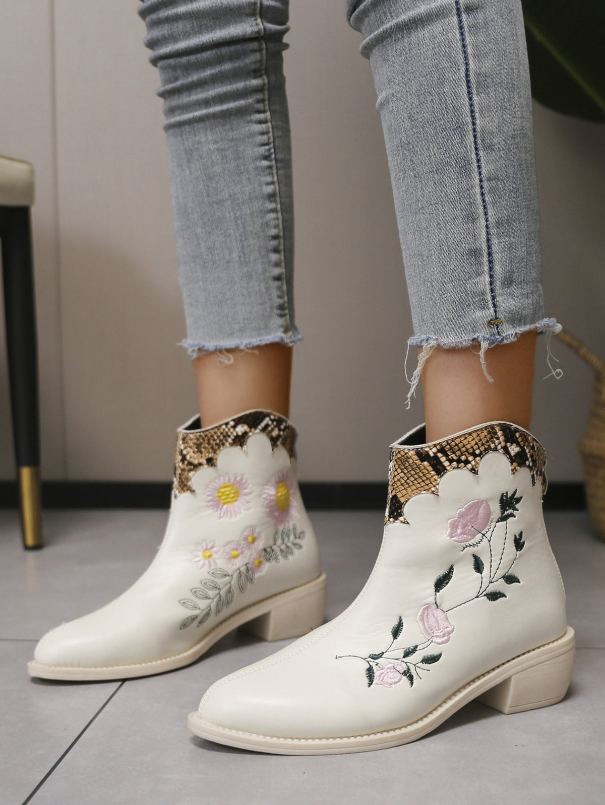 Botas Chelsea con bordado de patchwork de pitón