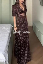 Abito lungo a pois con scollo a V in pizzo retrò e maniche corte