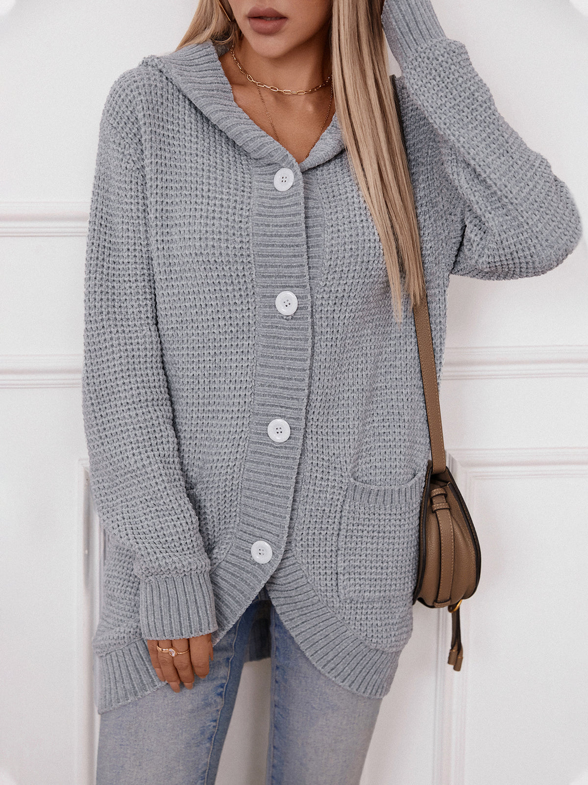 Vintage Strickjacke mit Kapuze und lockerem Knopf