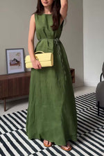 Bequemes, schlichtes, ärmelloses langes Kleid