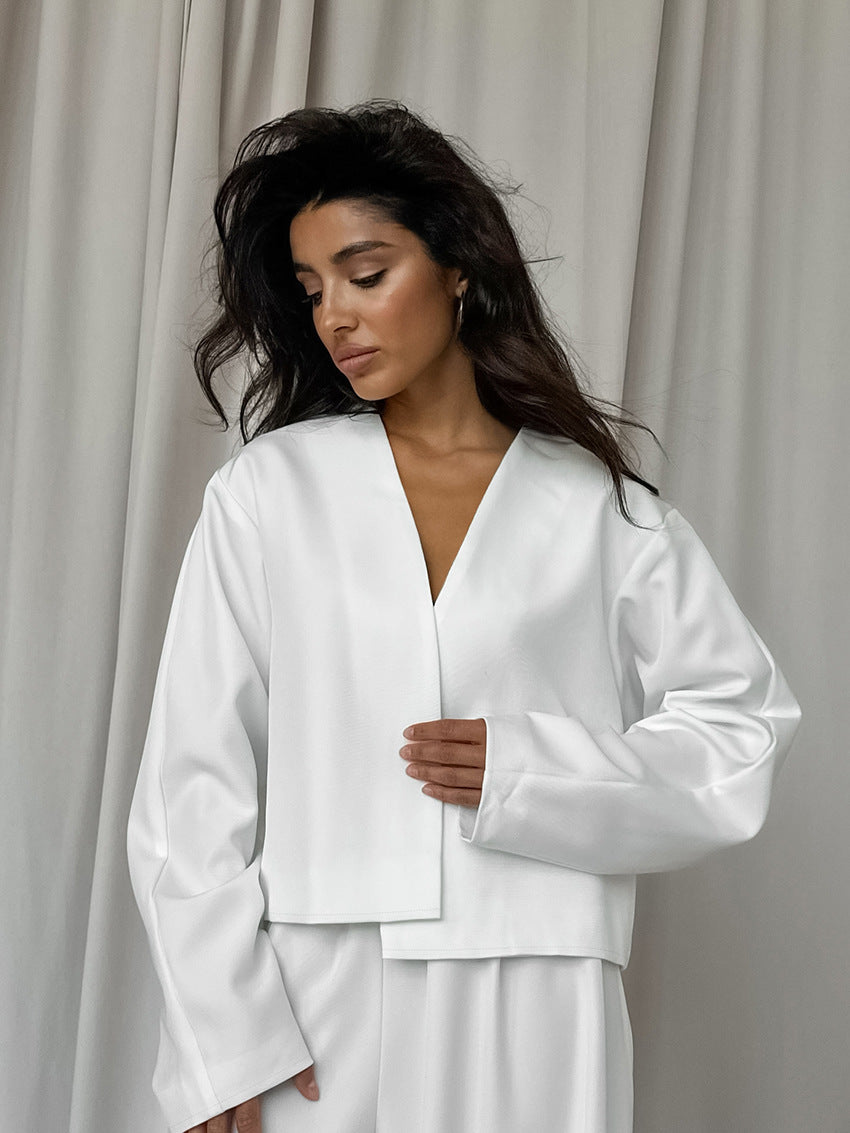 Simple V-neck top and loose trousers two-piece suit