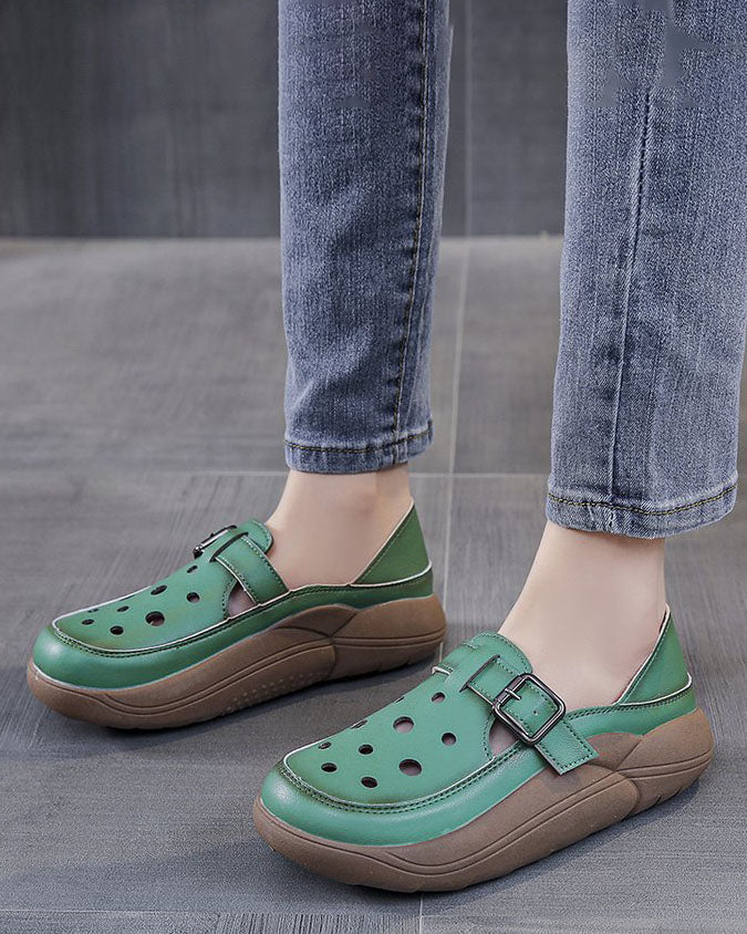 Flache Retro-Gartenschuhe in Kroko-Optik mit dicker Sohle