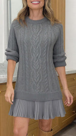 Long-sleeved crew neck cable knit chiffon hem dress