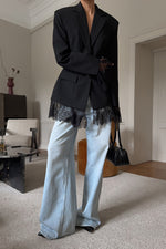 Schwarzer langärmliger Spitzen-Patchwork-Taillenanzug