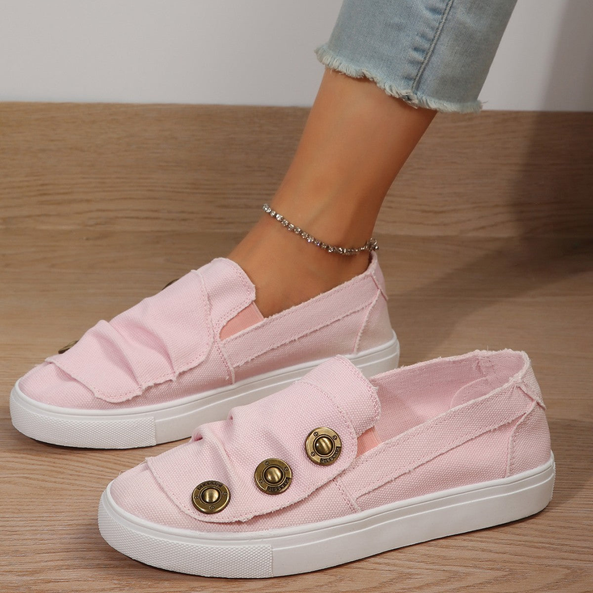 Mocassins rasos de lona com botões