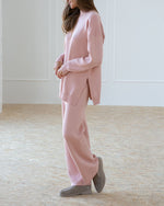 Einfarbiges Strickpullover-Set mit Rollkragen und Schlitz