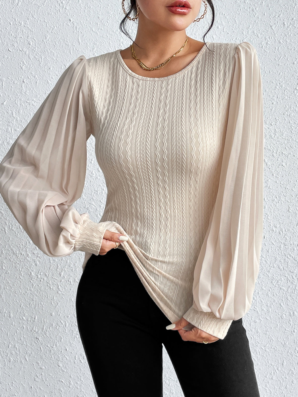 Top beige col rond coupe slim manches lanterne