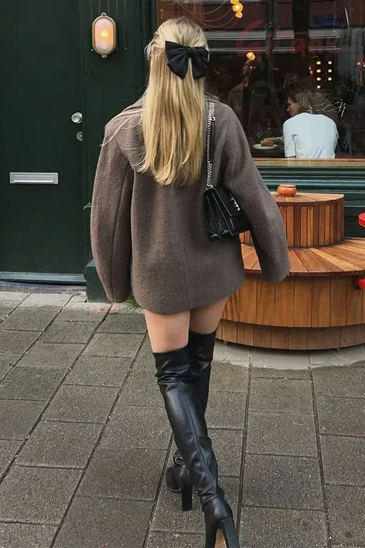 Double-breasted wool lapel long-sleeved cropped coat