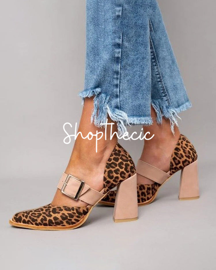 Sandales léopard à talons hauts et bout pointu