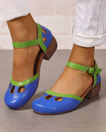 Klobige, hohle Sandalen mit mittelhohem Absatz in Bonbonfarben