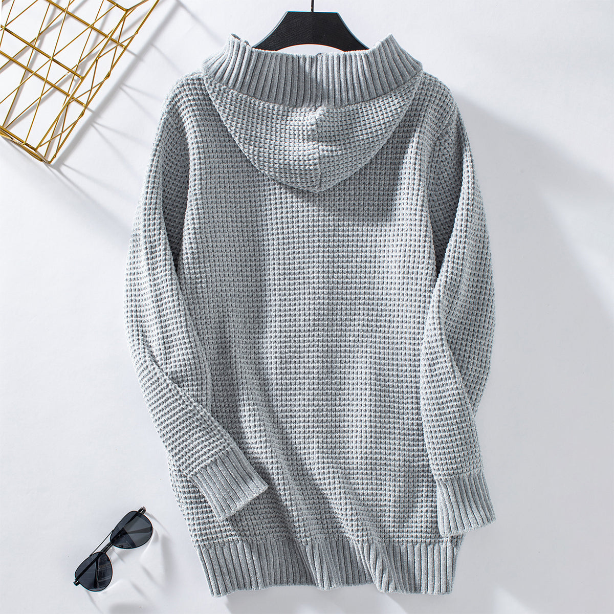 Vintage Strickjacke mit Kapuze und lockerem Knopf