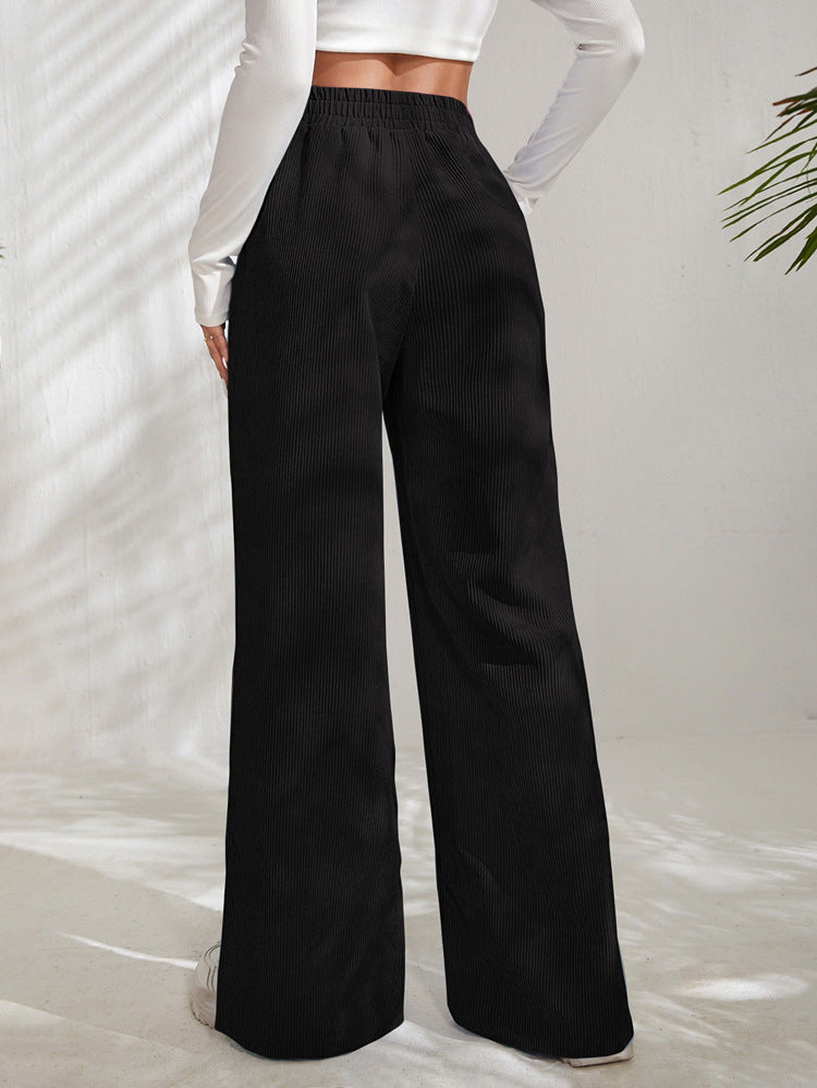 Cordhose mit hohem Bund und Schlitz am Saum