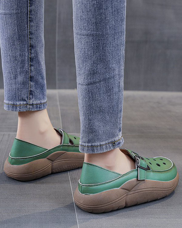 Flache Retro-Gartenschuhe in Kroko-Optik mit dicker Sohle