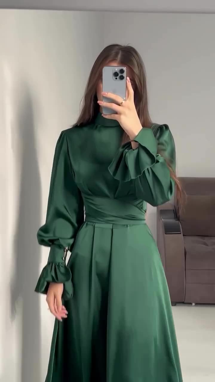 Long-sleeved puff-sleeved solid color fairy-style dress