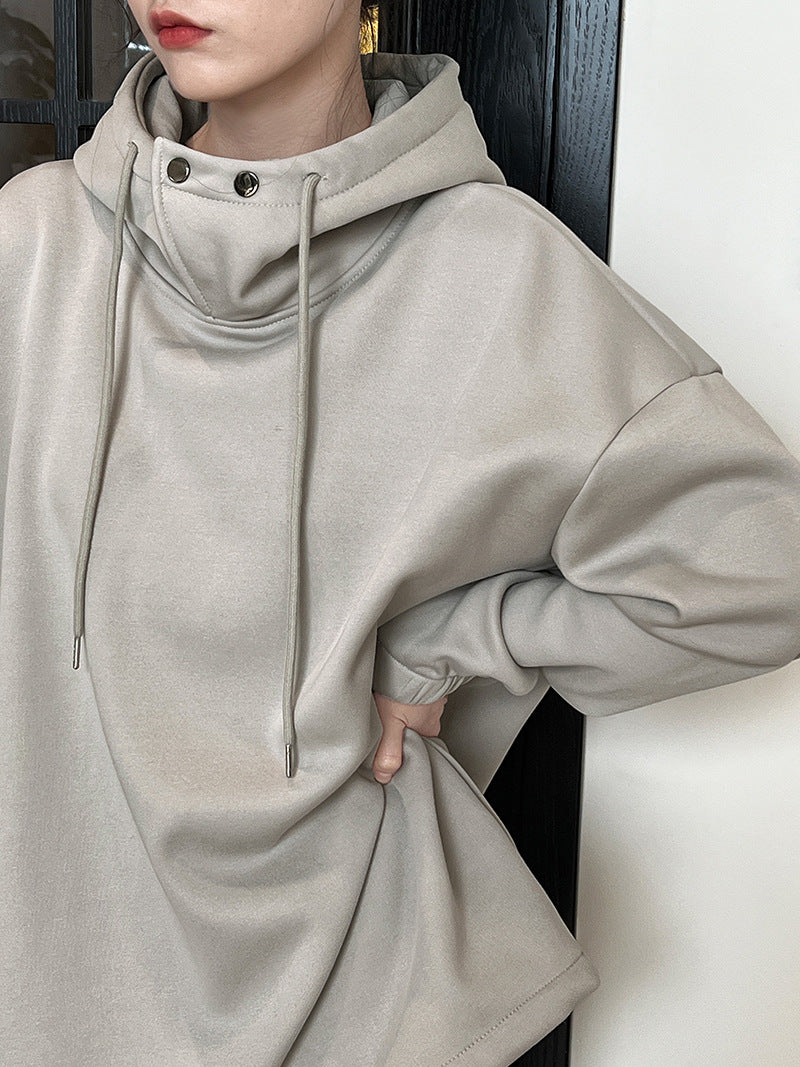 Halbhoher Kragen mit Knopfdetails, dicker, lockerer Kapuzenpullover