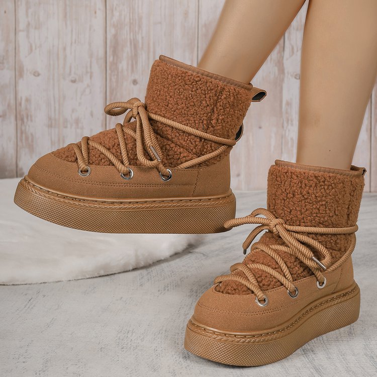 Schneestiefel aus Polar-Wildleder mit überkreuzten Riemen