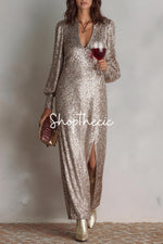 Abito con paillettes, scollo a V, maniche lunghe e spacco