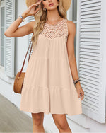 Robe trapèze dos nu en dentelle creuse