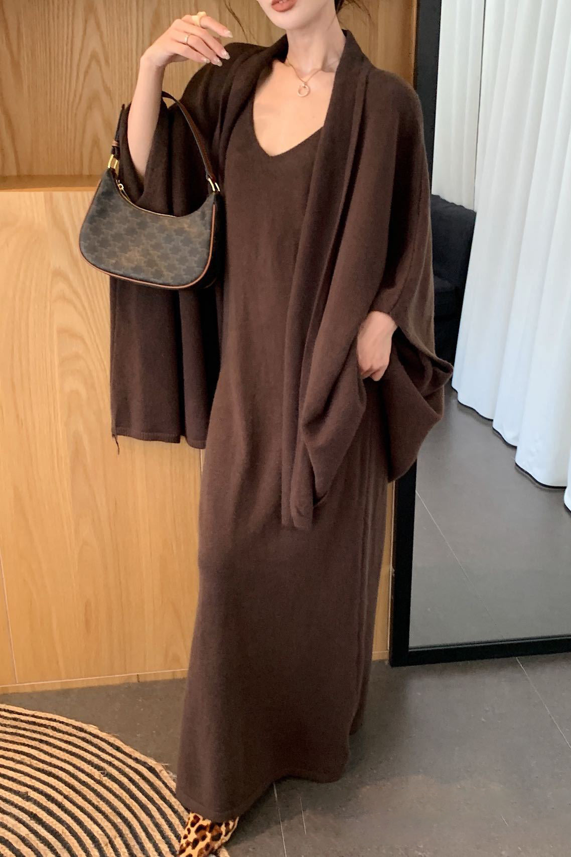 Knitted shawl coat and suspender dress two-piece suit