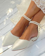 Pointed hollow pearl straps heel strap low heel sandals