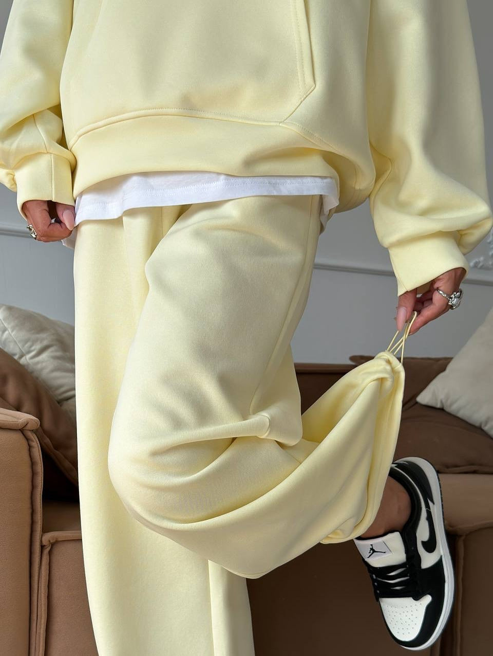 Zippered half-high collar pullover sweatshirt and wide-leg pants two-piece suit