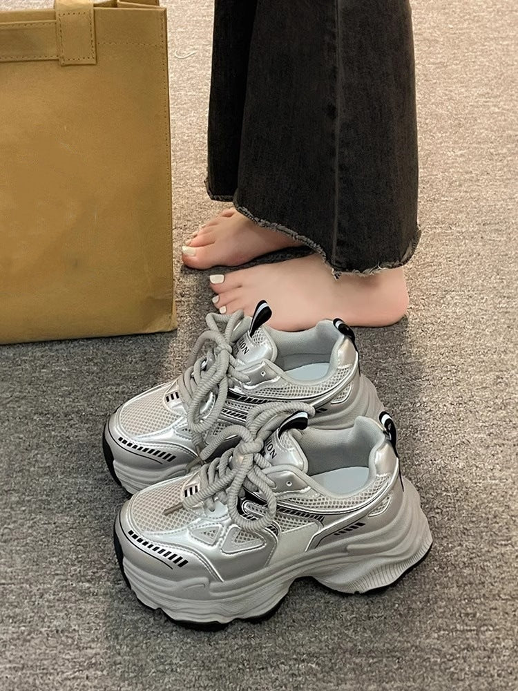 Zapatillas ligeras de malla con suela gruesa y realce