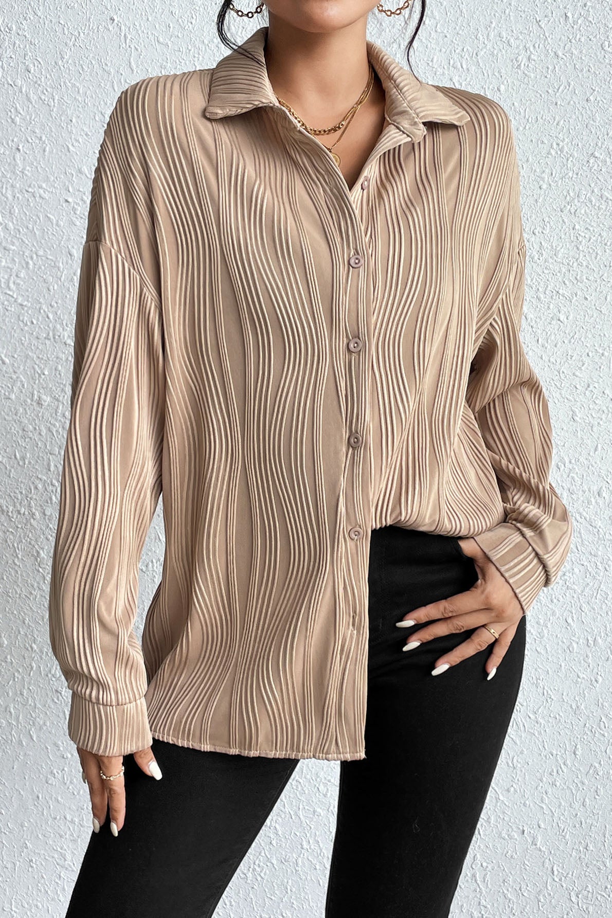 Chemise texturée boutonnée à col rabattu