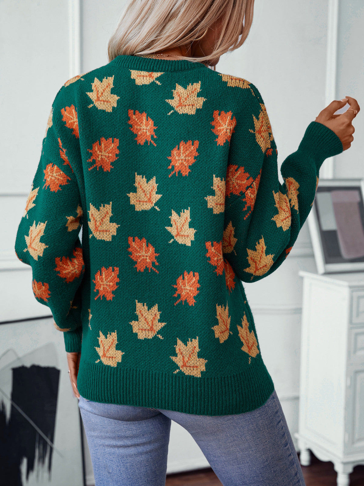 Lässiger Pullover aus Jacquard mit Ahornblatt-Muster