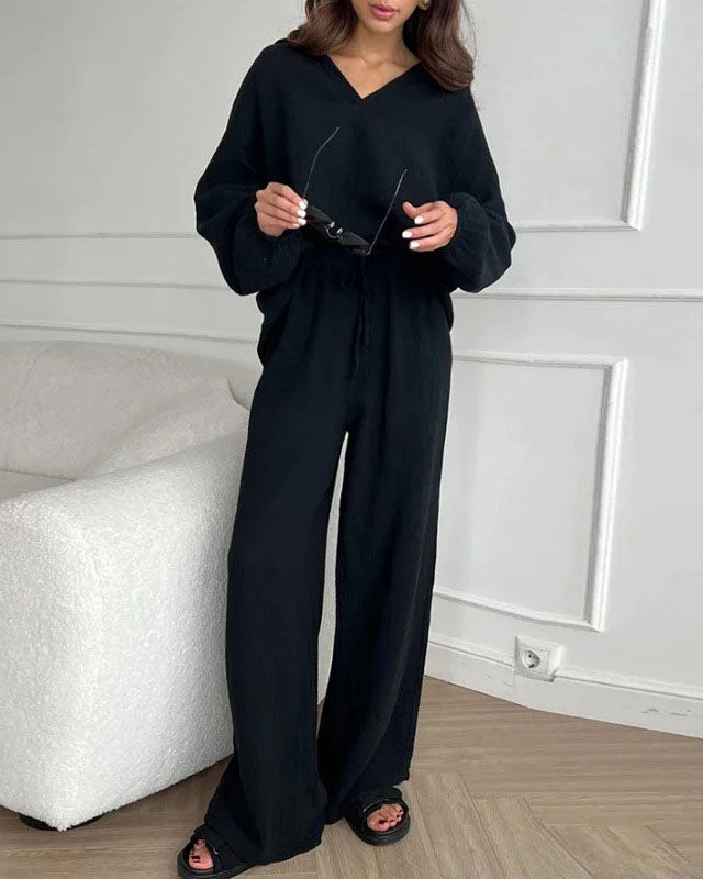 Zweiteiliges Set mit langärmligem Reversoberteil und Hose mit Kordelzug