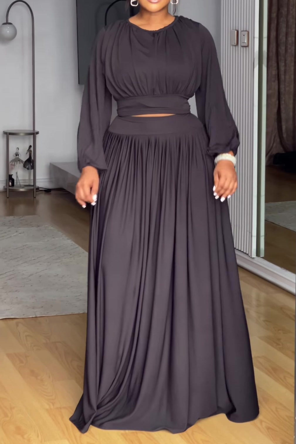 Round neck long-sleeved top elastic waist pleated skirt two-piece set