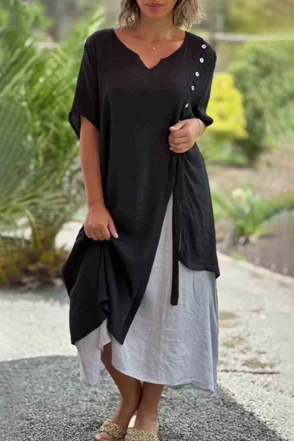 Robe asymétrique deux pièces à col en V et manches courtes