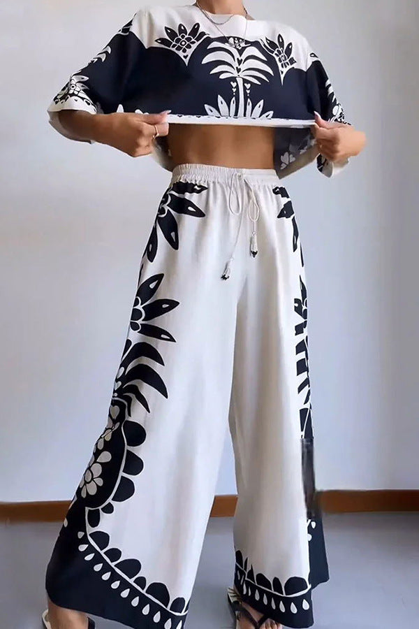Lockeres Kurzarmoberteil und Hose mit weitem Bein im Tropical Island-Stil