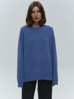 Loose and simple pullover solid color knitted sweater