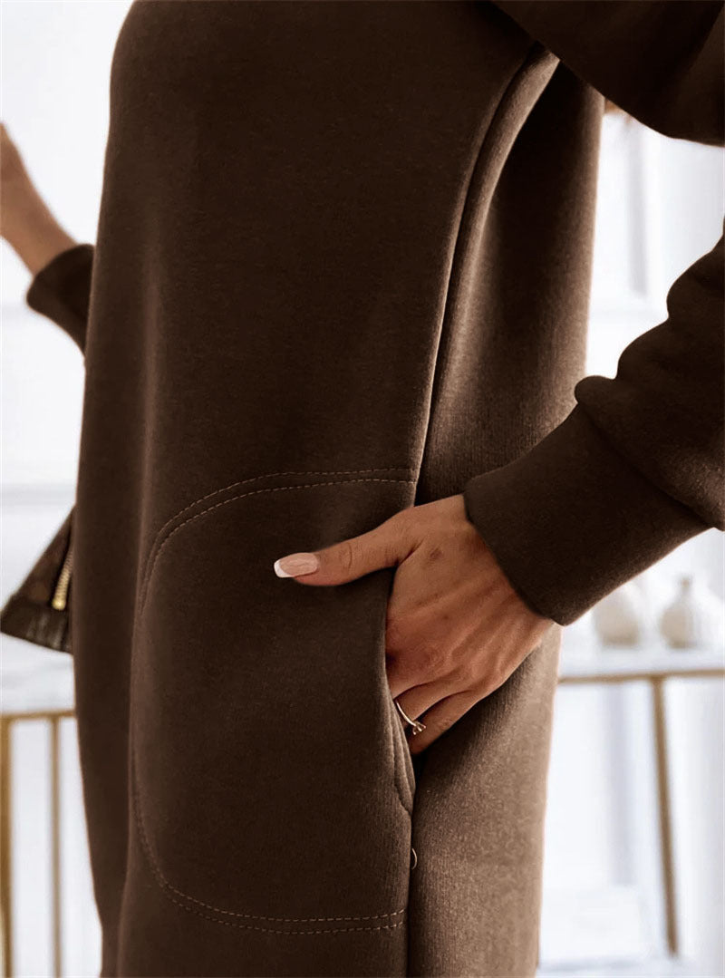 Robe sweat mi-longue poches à capuche