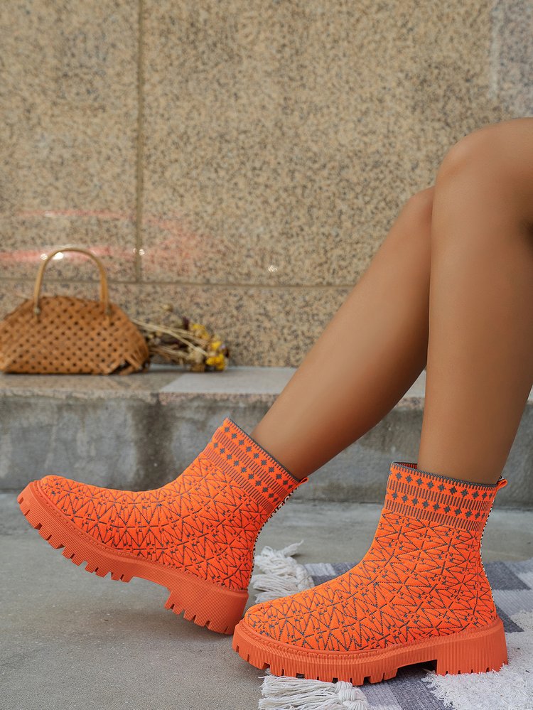 High-Top-Schornsteinstiefel aus Flyknit-Stretch mit geometrischem Muster