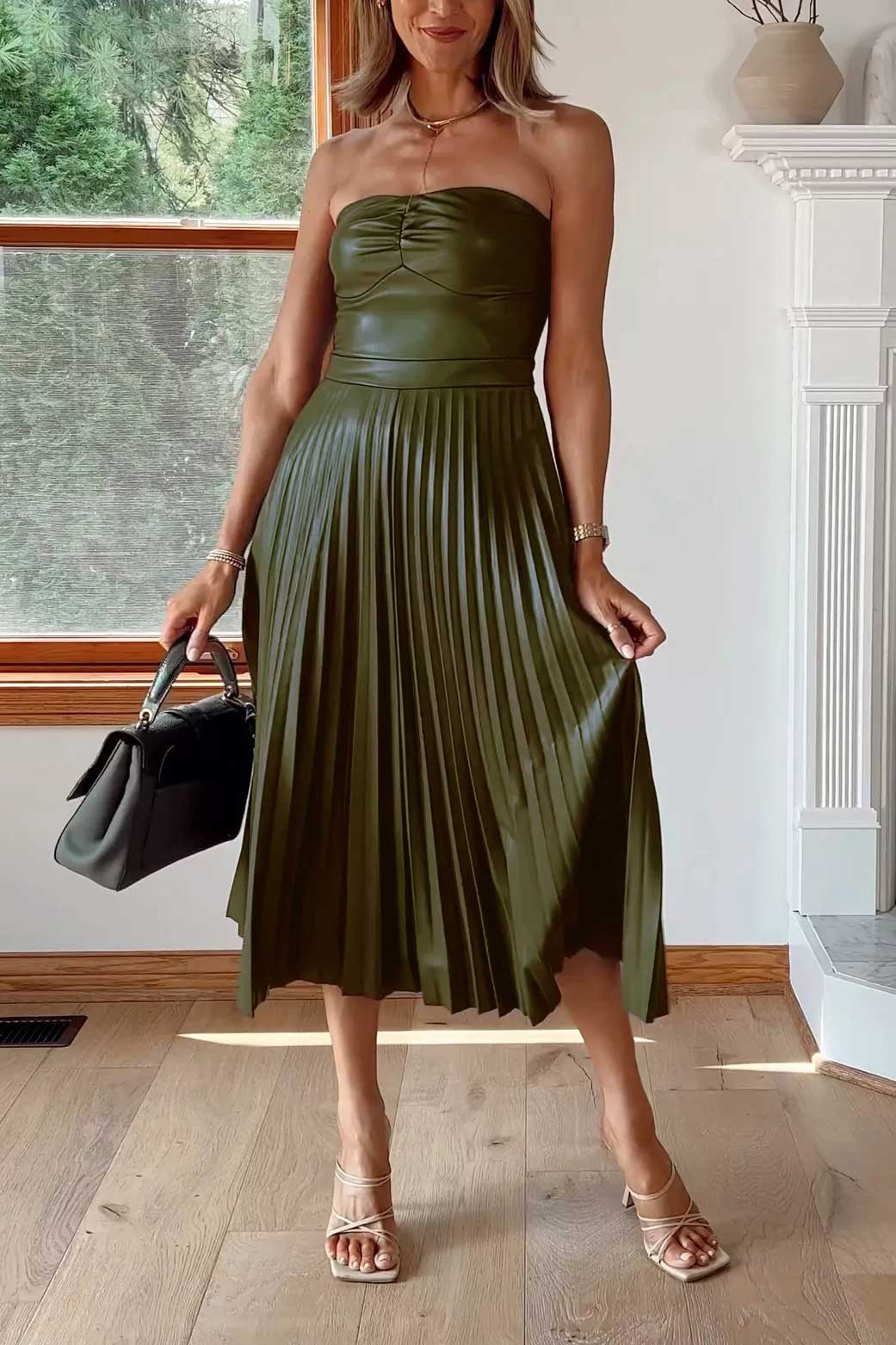 Robe midi portefeuille plissée en cuir