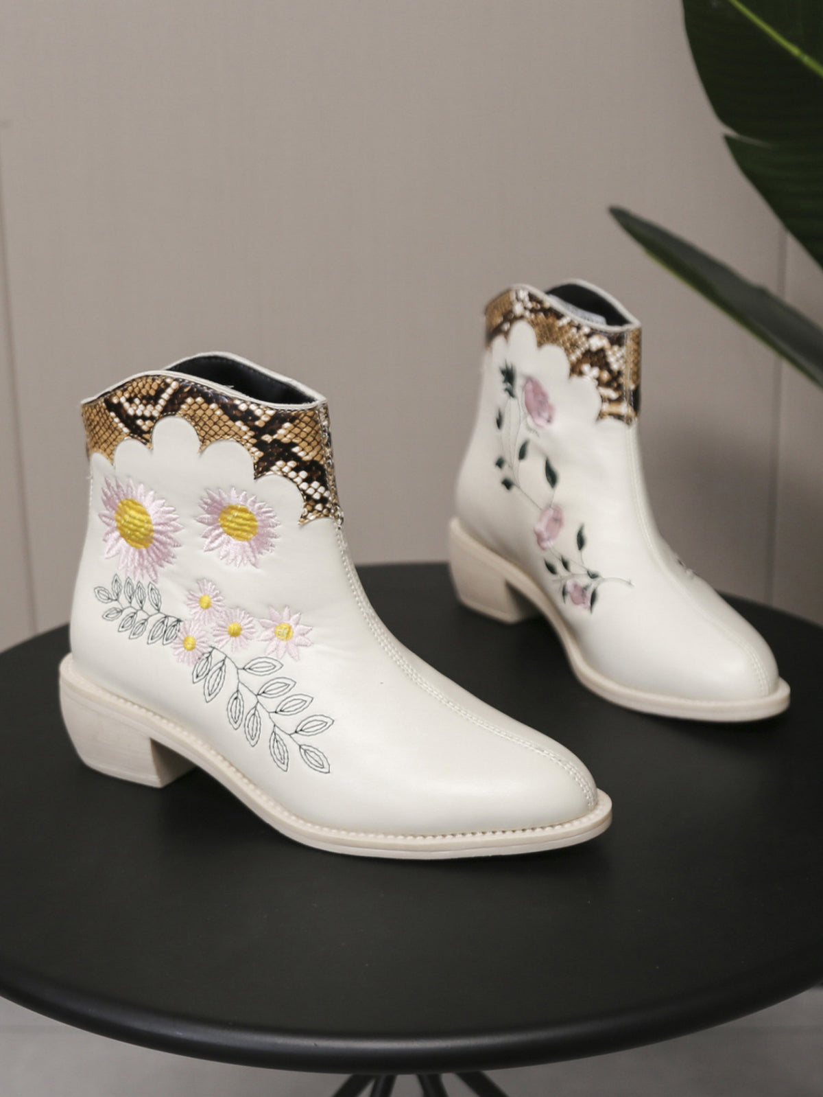 Botas Chelsea con bordado de patchwork de pitón