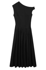Temperamentvolles, einfarbiges, langes, plissiertes One-Shoulder-Kleid