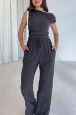 Ensemble deux pièces haut sans manches à col incliné et pantalon droit ample