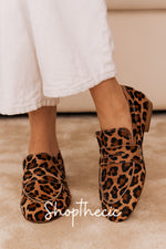 Short plush upper Leopard slip-on loafers