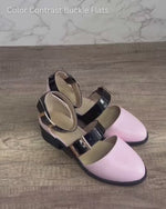 Chaussures plates à boucle contrastée