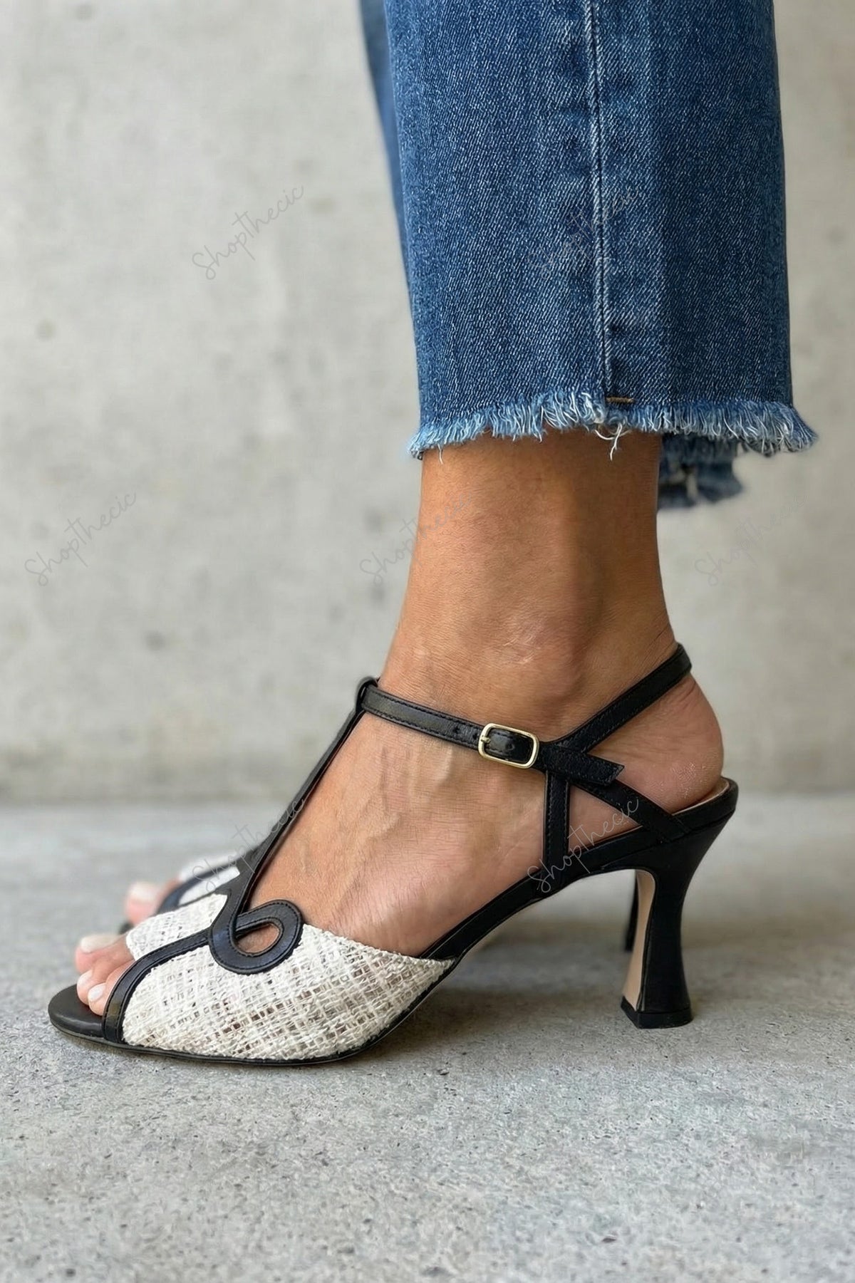 Color-blocked buckle peep-toe high-heeled sandals