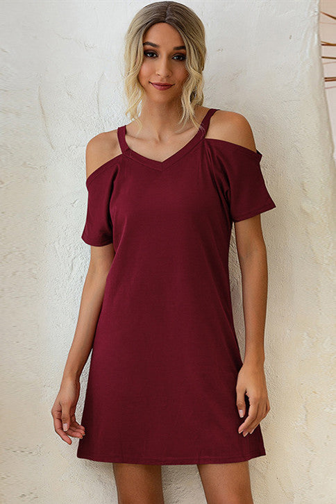 Robe ample à manches courtes et col en V à épaules dénudées
